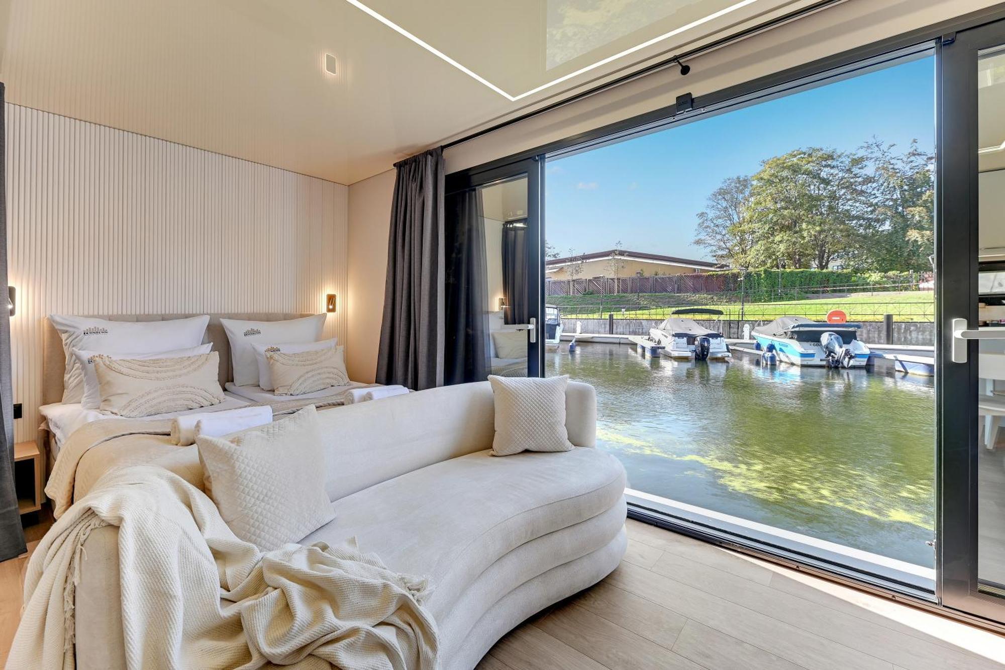 Domy Na Wodzie - La Mare Motlava Houseboats With Sauna By Downtown Apartments Гданск Екстериор снимка