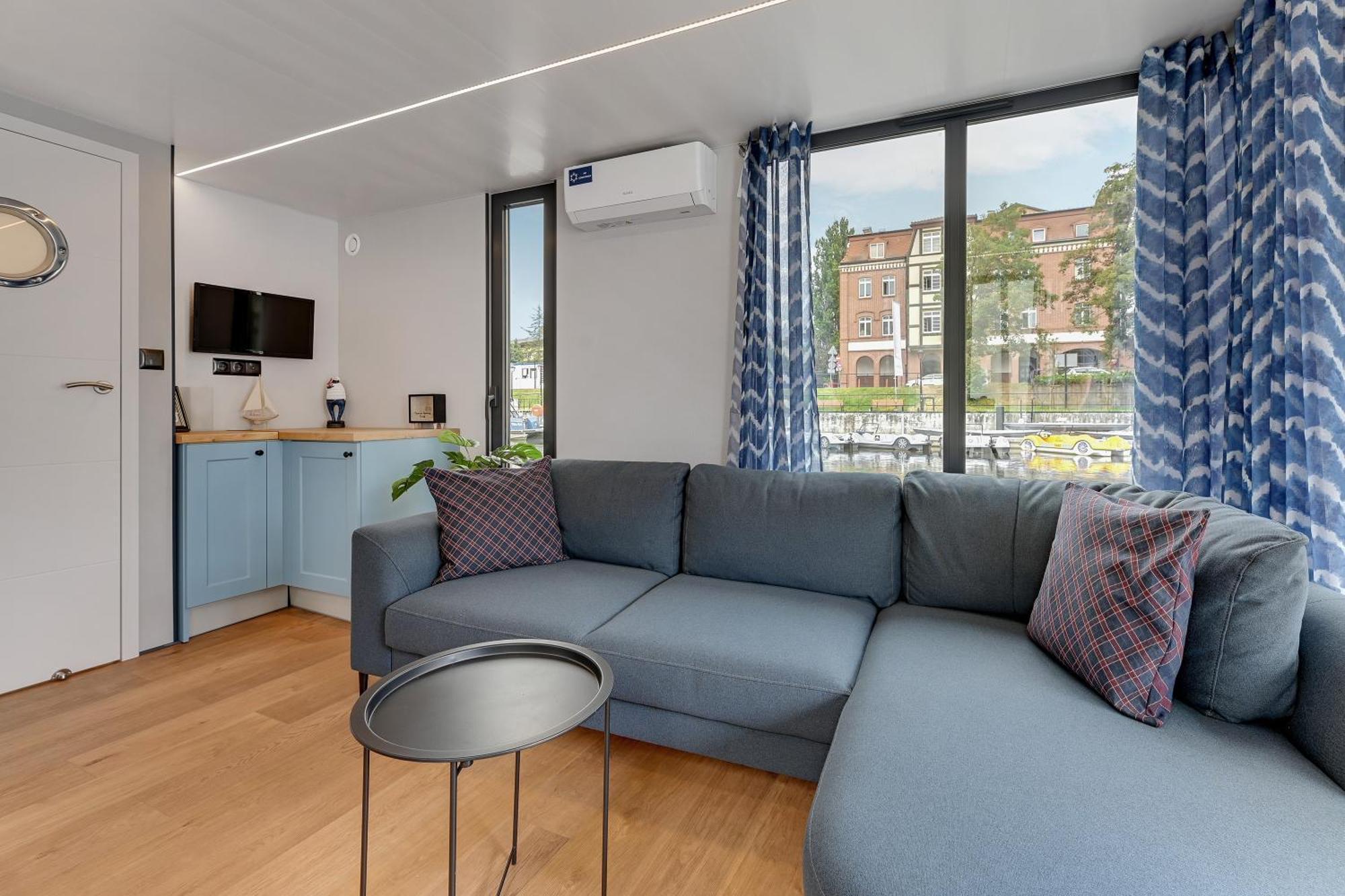 Domy Na Wodzie - La Mare Motlava Houseboats With Sauna By Downtown Apartments Гданск Стая снимка